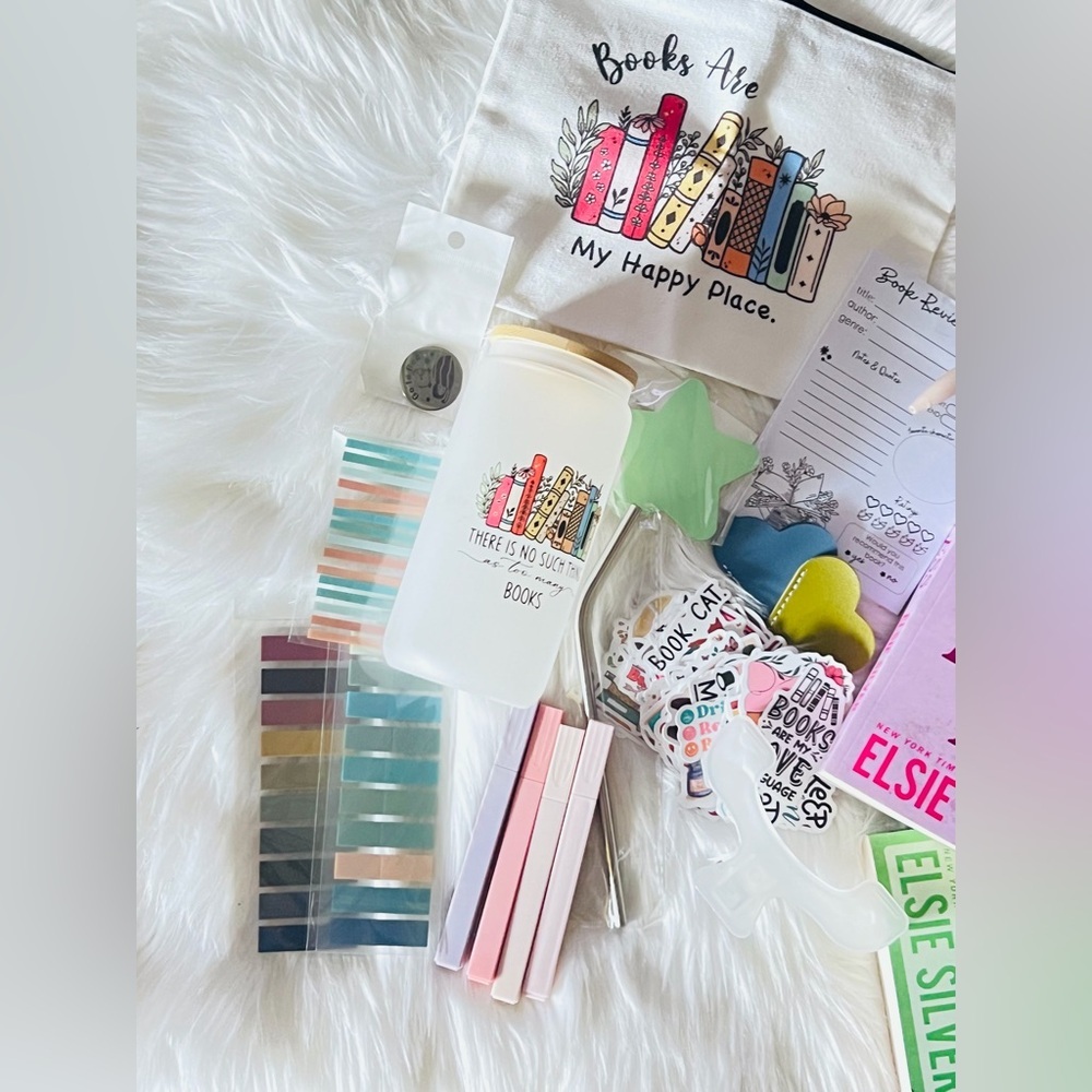 Book Lover's Box - Picture 3 of 5